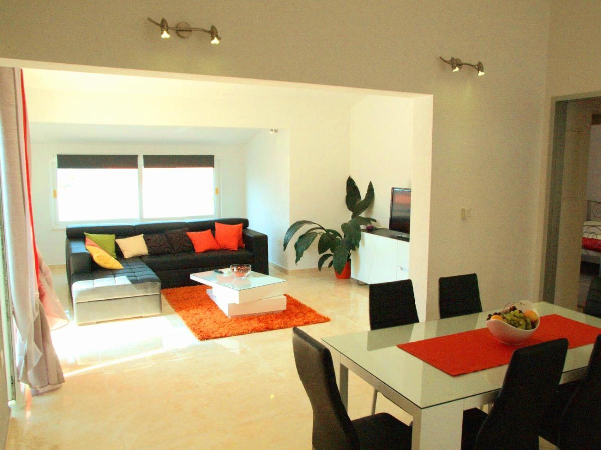 House Merlin Baska Voda Bagian luar foto