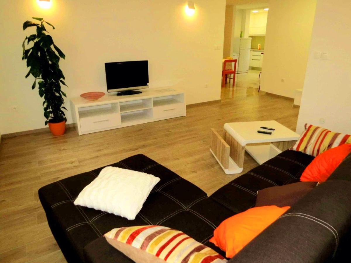 House Merlin Baska Voda Bagian luar foto